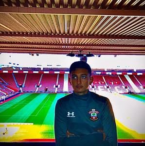 Meet your Posher, Efren